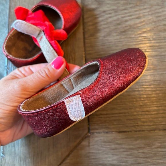 Glittery Red Non-Slip Shoes- Baby Size 5 - Picture 5 of 8